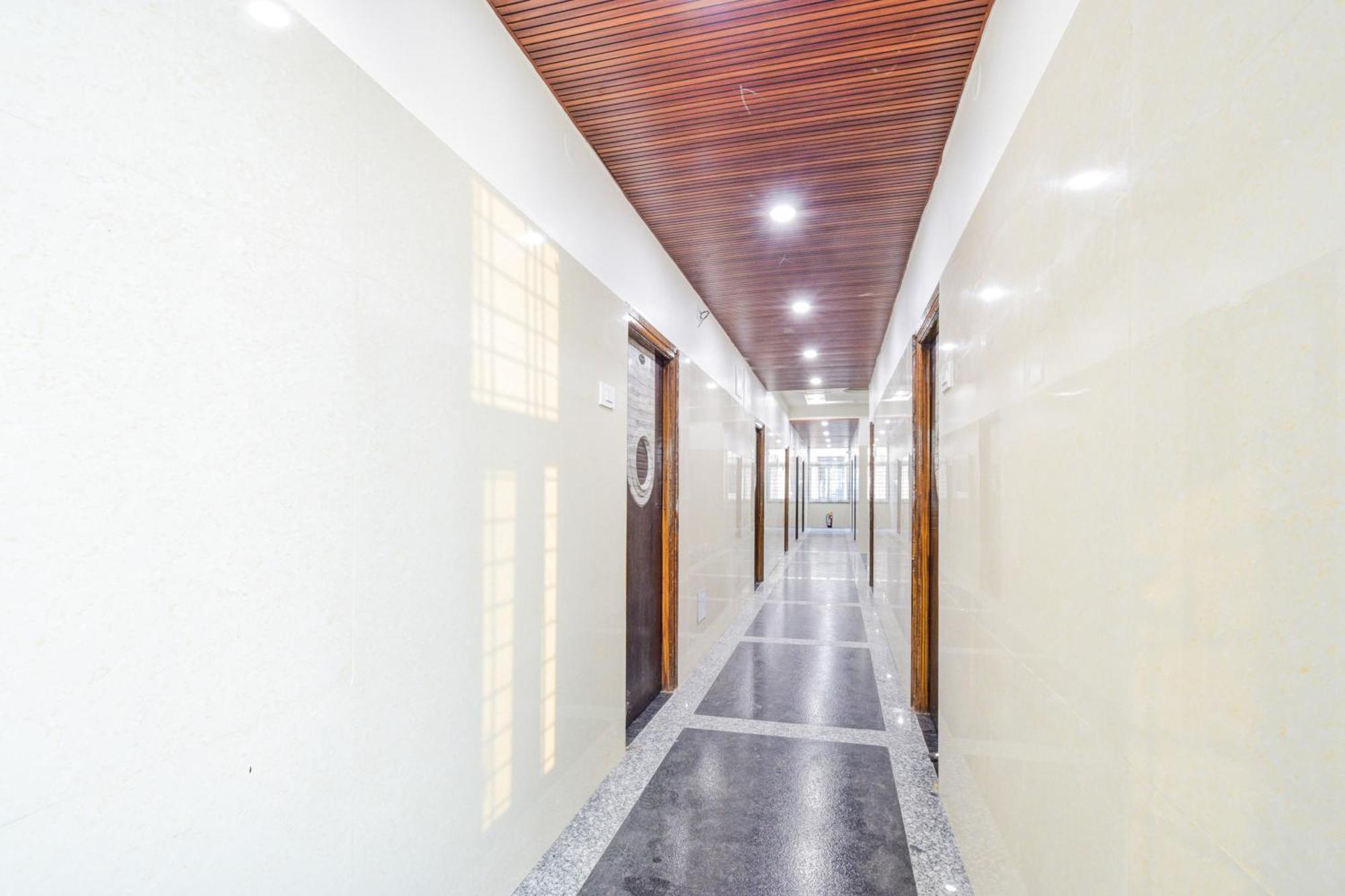 Super Townhouse Kokapet Formerly Aarian Tej Nilayam Gundipet Exterior foto